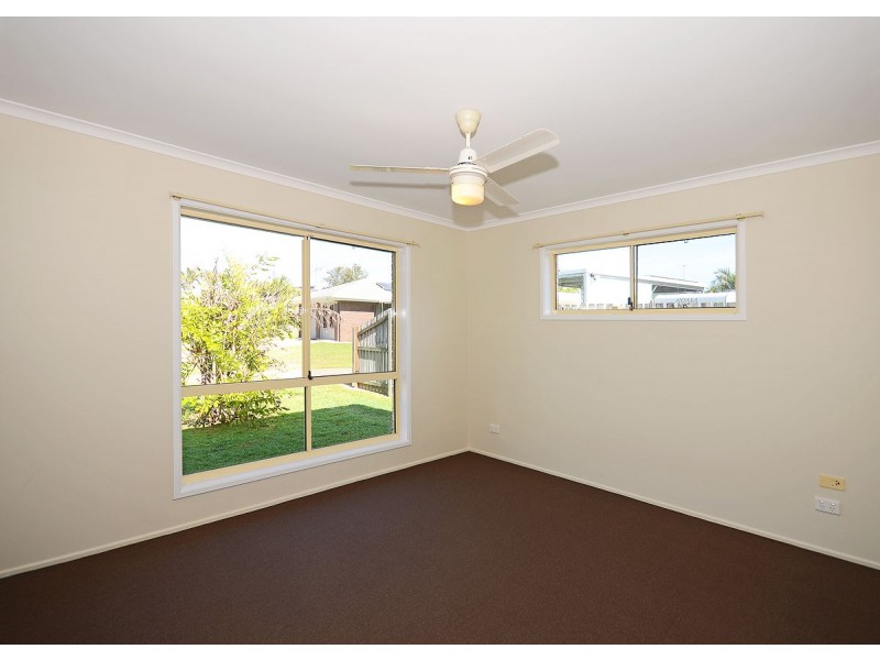 12 Jennylee Close, Urangan QLD 4655