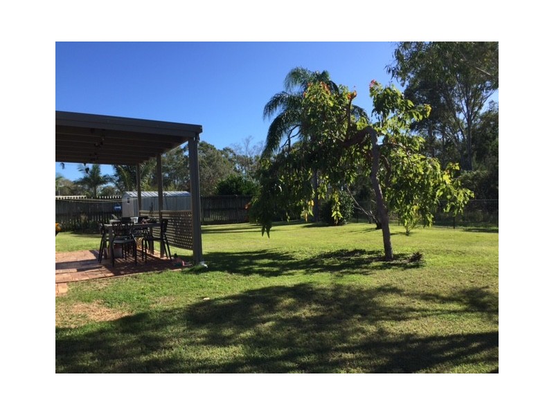 12 Jennylee Close, Urangan QLD 4655