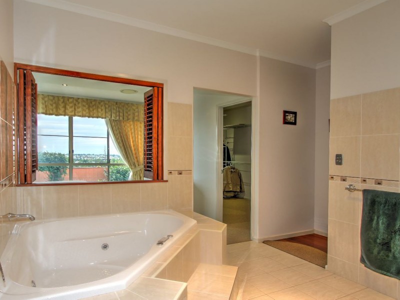 55 Gundesen Drive, Urraween QLD 4655