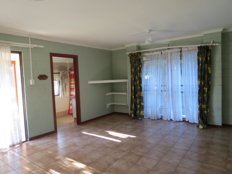 150 Elizabeth Street, Urangan QLD 4655