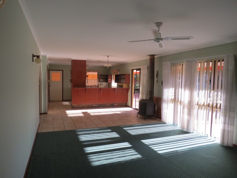 150 Elizabeth Street, Urangan QLD 4655