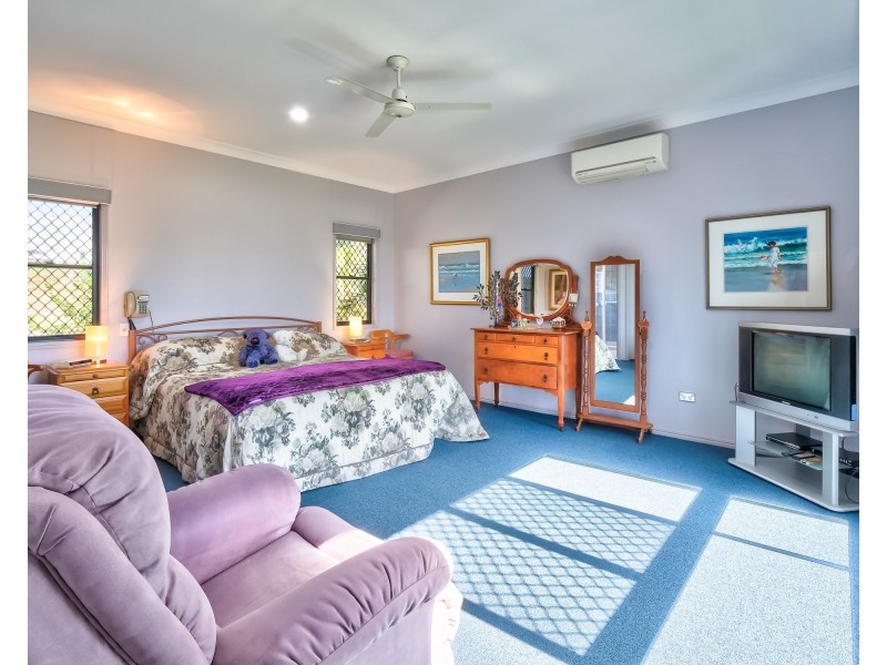 10-12 Doss Court, Urraween QLD 4655