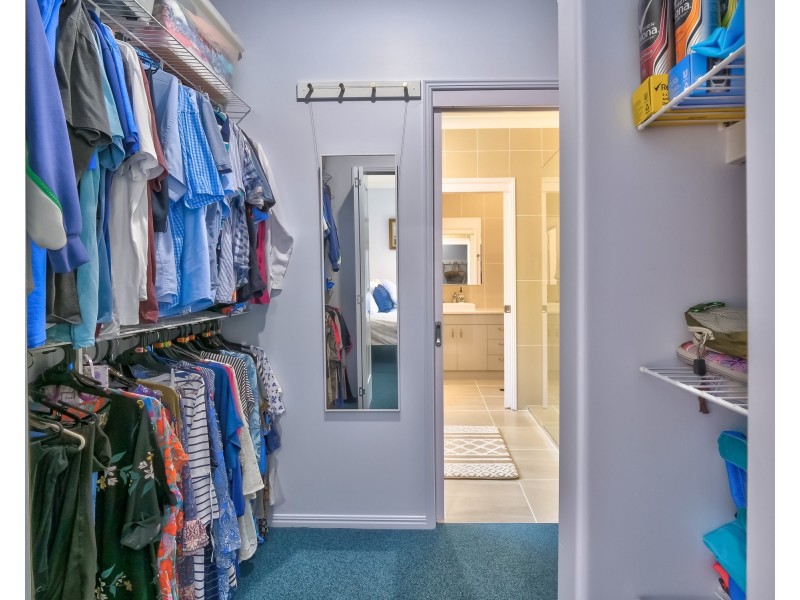 10-12 Doss Court, Urraween QLD 4655