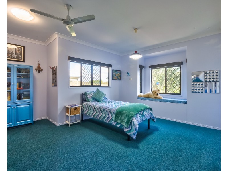 10-12 Doss Court, Urraween QLD 4655