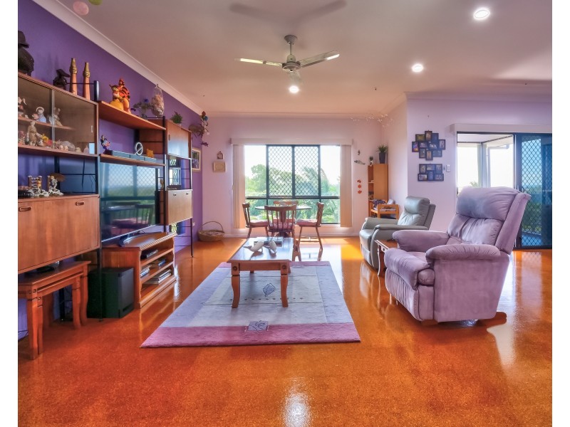 10-12 Doss Court, Urraween QLD 4655