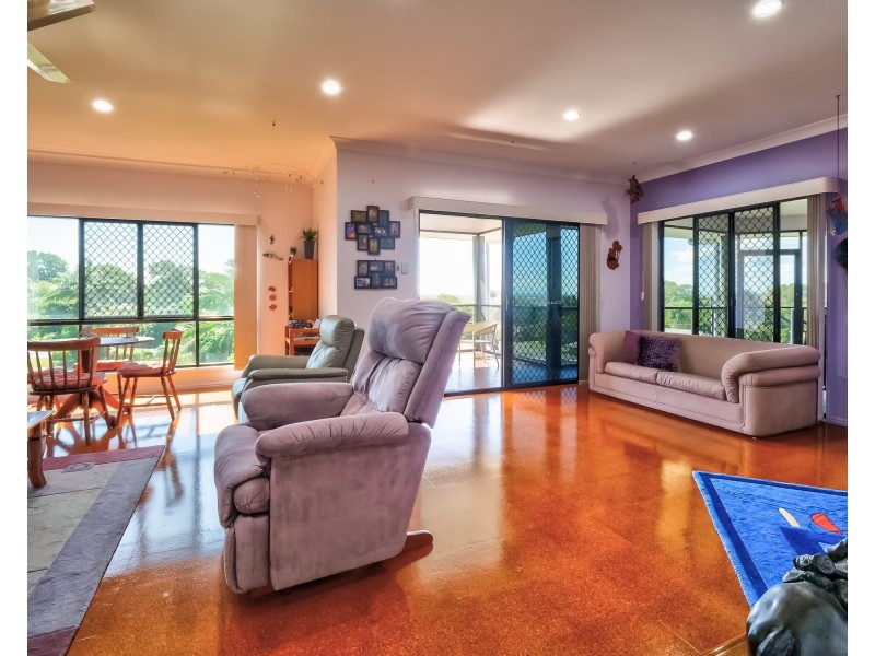 10-12 Doss Court, Urraween QLD 4655