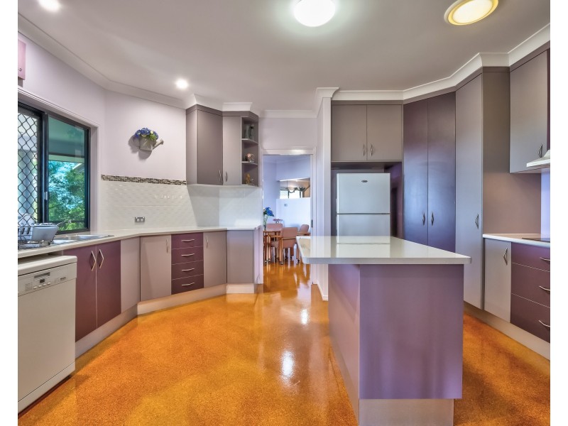 10-12 Doss Court, Urraween QLD 4655