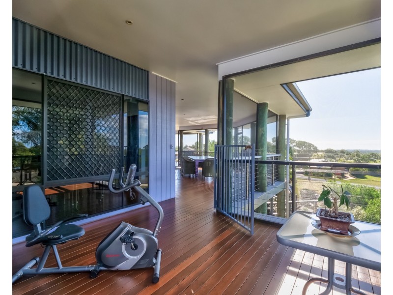 10-12 Doss Court, Urraween QLD 4655