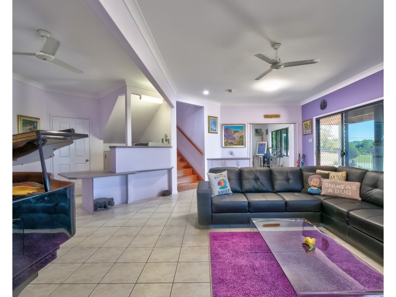 10-12 Doss Court, Urraween QLD 4655