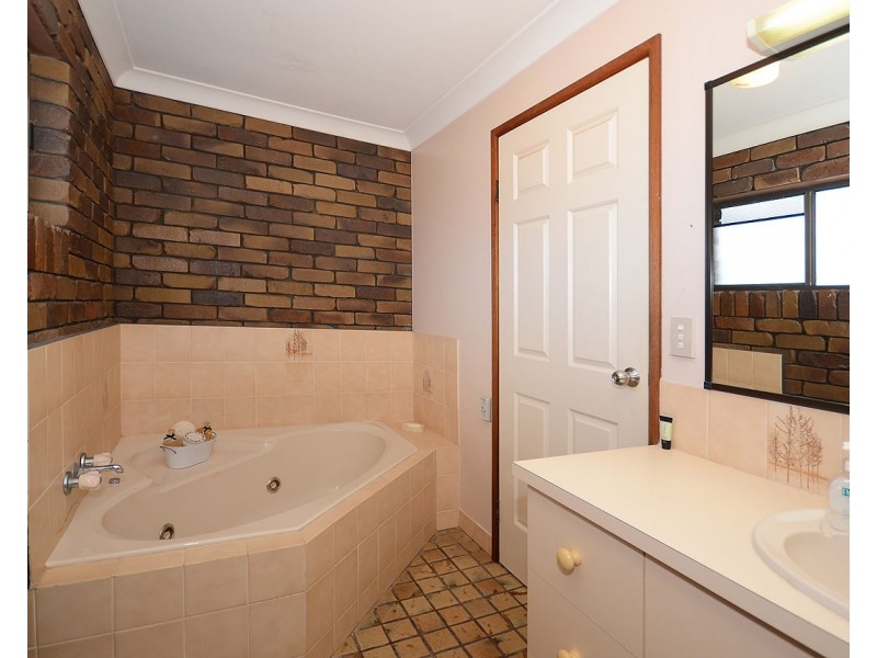 7 Craig Crescent, Pialba QLD 4655