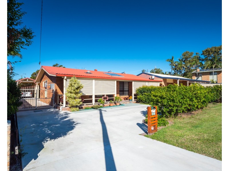 110 Elizabeth Street, Urangan QLD 4655