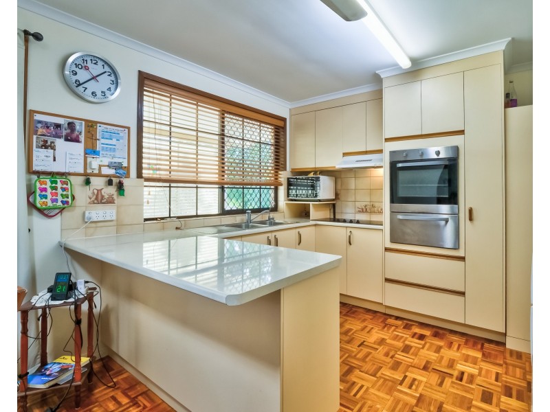 110 Elizabeth Street, Urangan QLD 4655