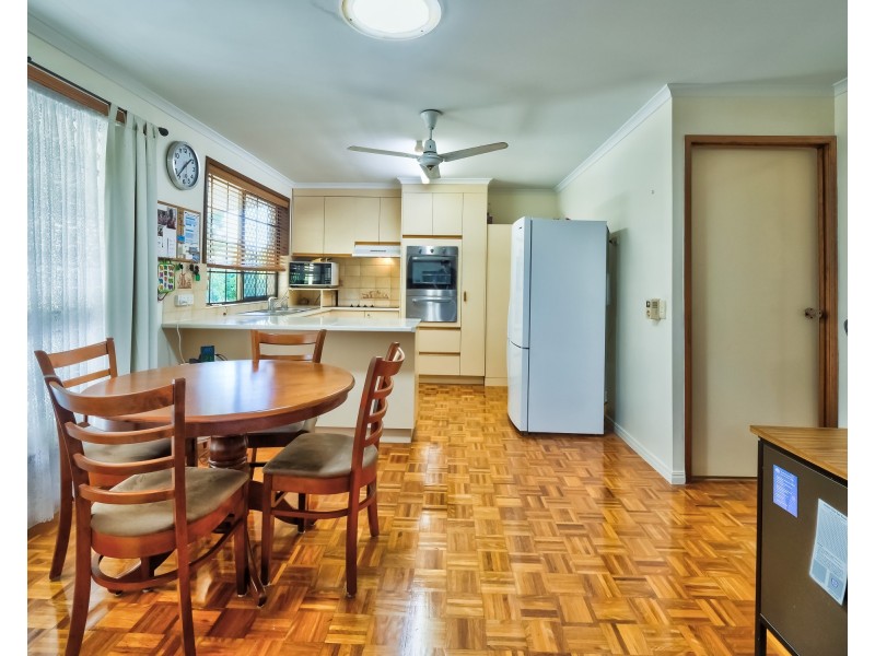 110 Elizabeth Street, Urangan QLD 4655