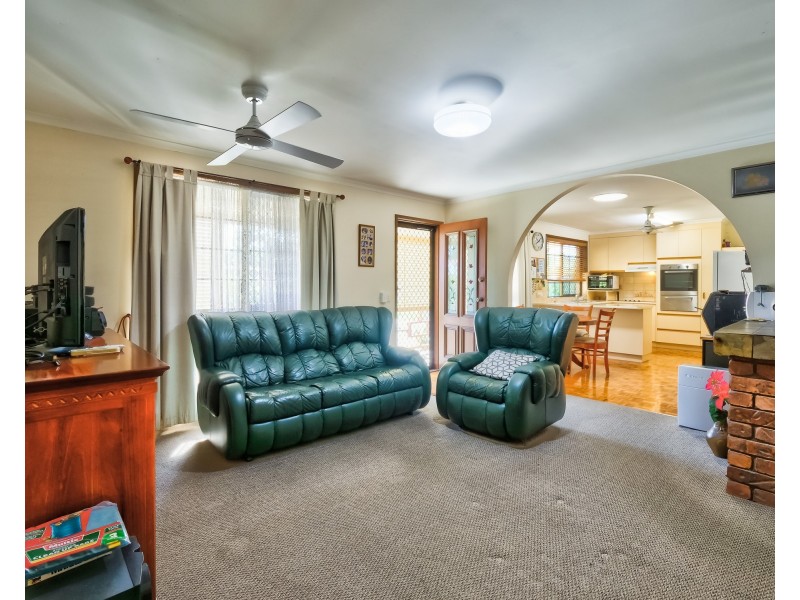 110 Elizabeth Street, Urangan QLD 4655