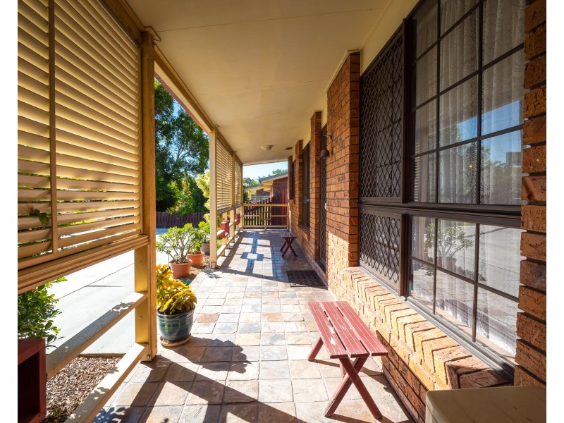 110 Elizabeth Street, Urangan QLD 4655