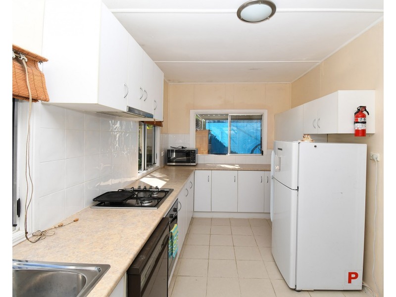 129 Long Street, Point Vernon QLD 4655