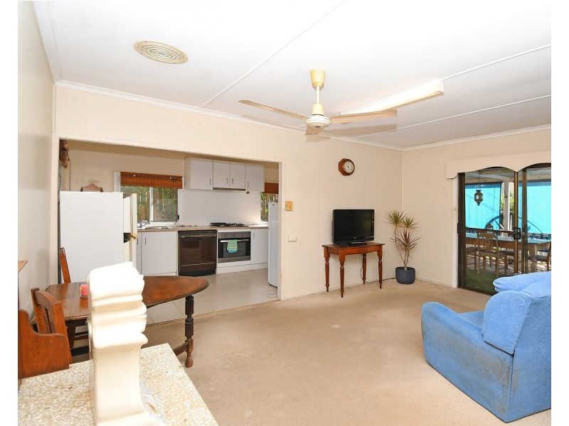 129 Long Street, Point Vernon QLD 4655