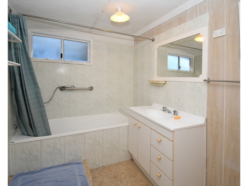 129 Long Street, Point Vernon QLD 4655