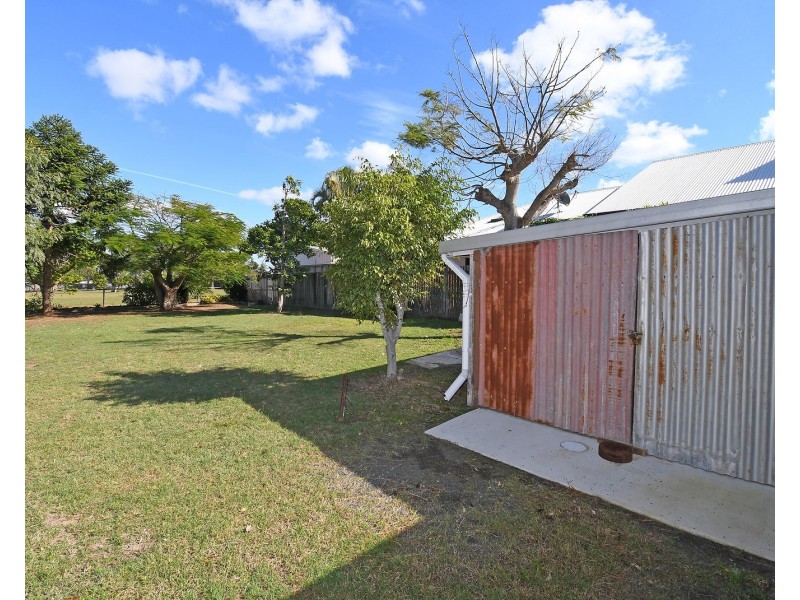 129 Long Street, Point Vernon QLD 4655