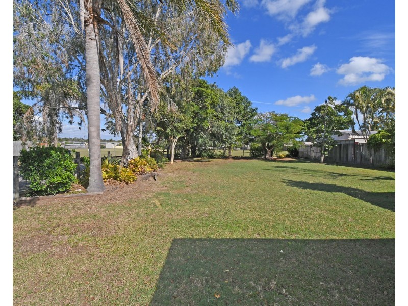 129 Long Street, Point Vernon QLD 4655