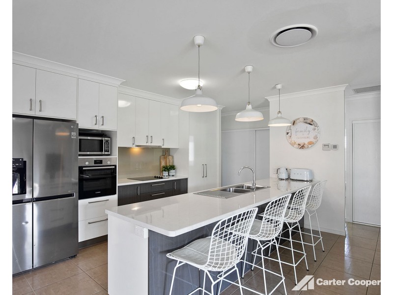 11 Duke Court, Urraween QLD 4655