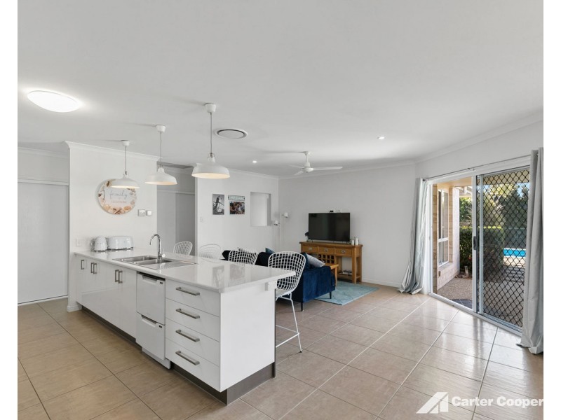 11 Duke Court, Urraween QLD 4655