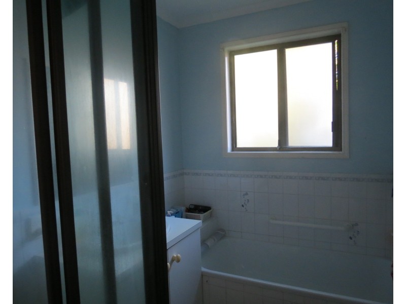 4 Heran Court, Urangan QLD 4655