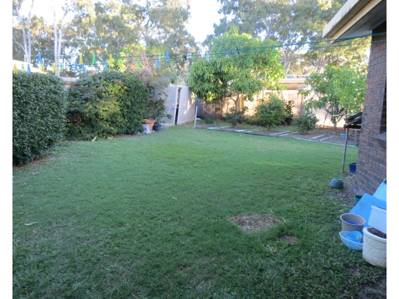 4 Heran Court, Urangan QLD 4655