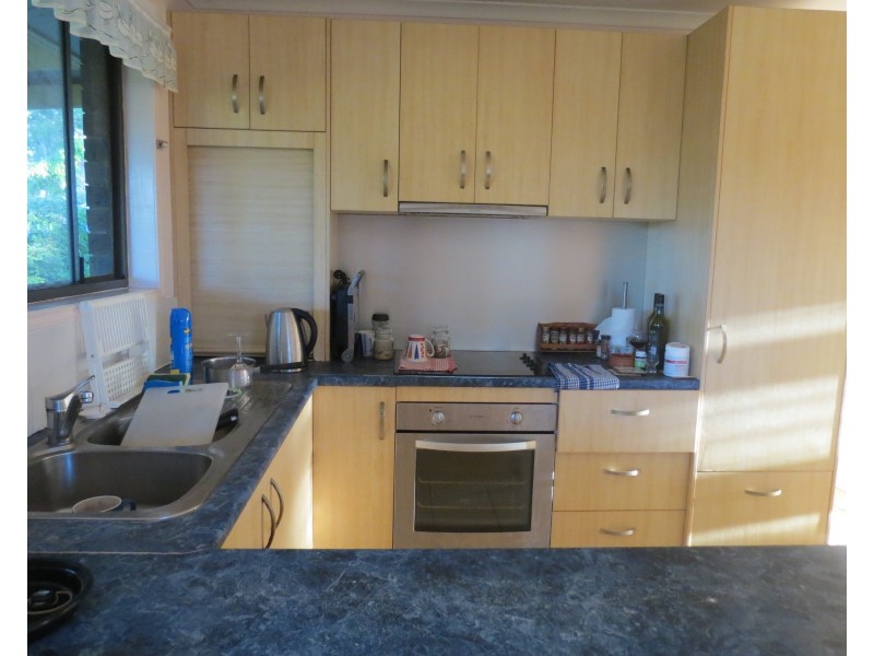 4 Heran Court, Urangan QLD 4655