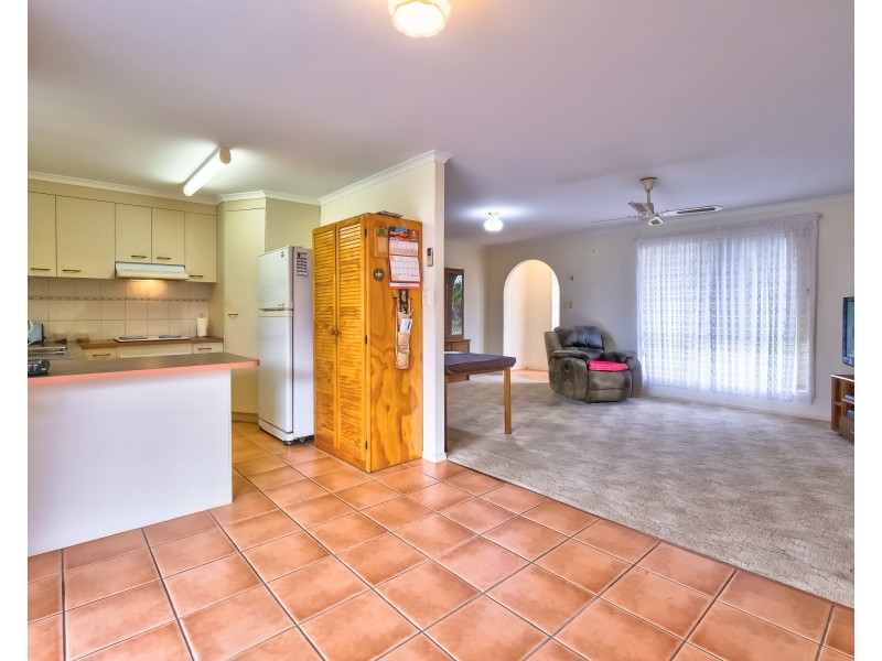 1 Elliot Court, Eli Waters QLD 4655