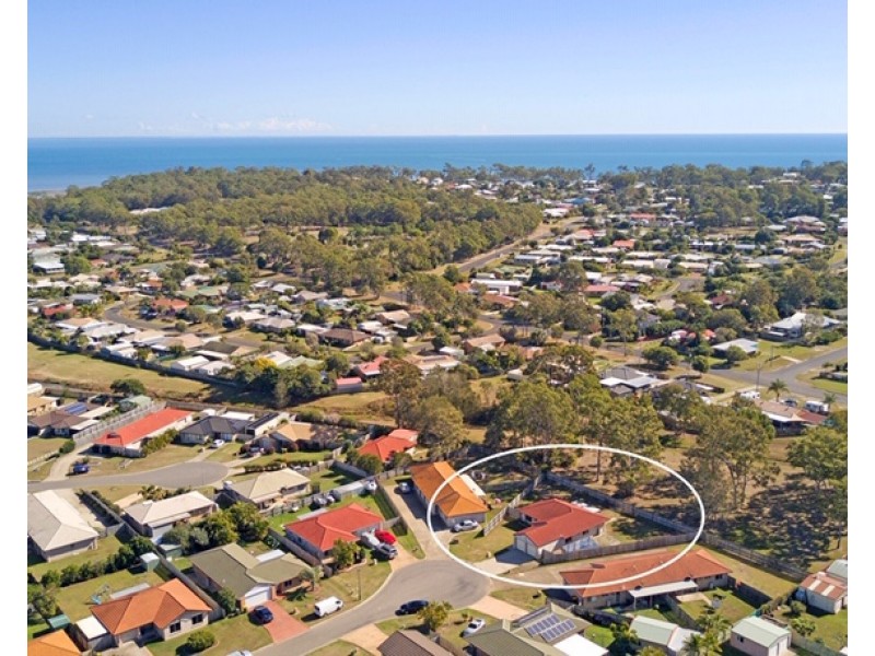 27 Sharyn Court, Point Vernon QLD 4655