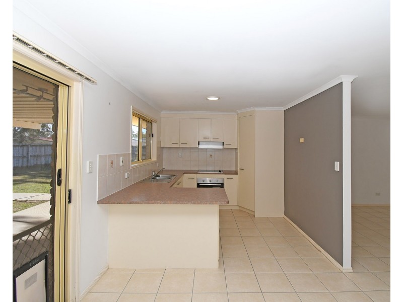 27 Sharyn Court, Point Vernon QLD 4655