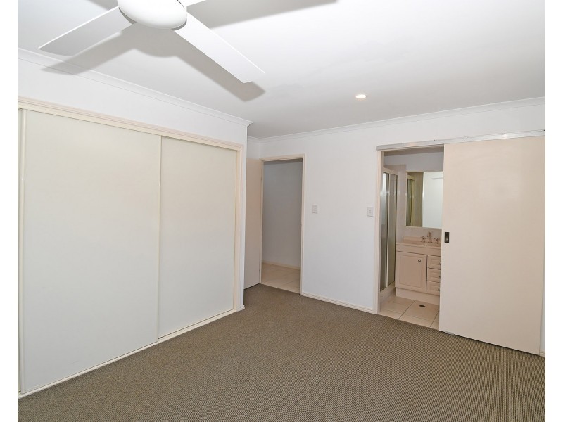 27 Sharyn Court, Point Vernon QLD 4655