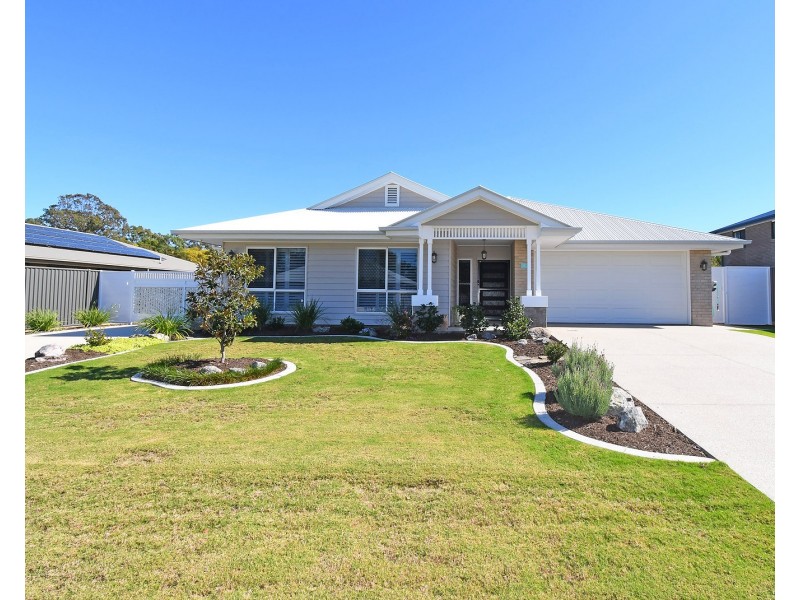 9 Bonita Court, Urangan QLD 4655