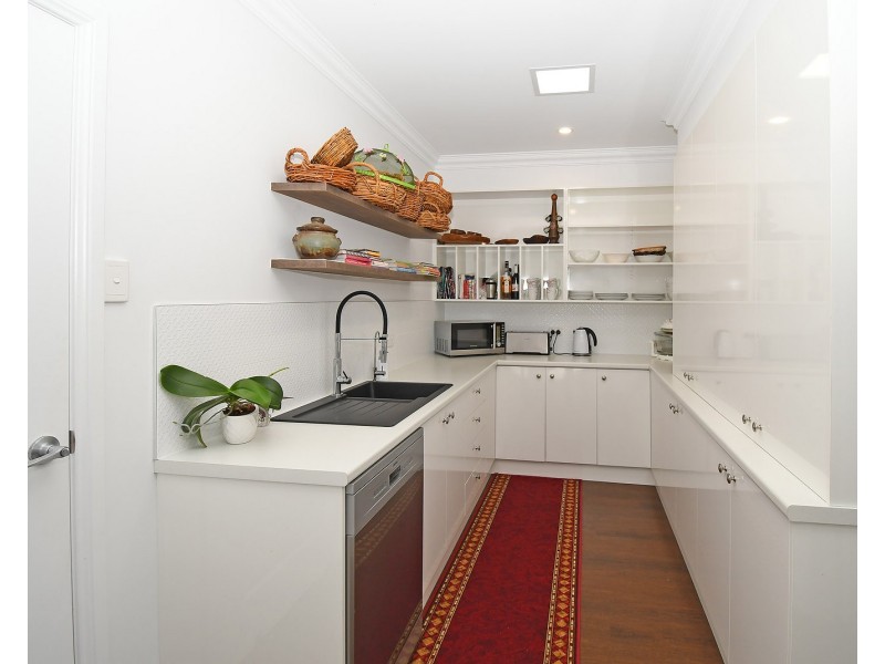 9 Bonita Court, Urangan QLD 4655