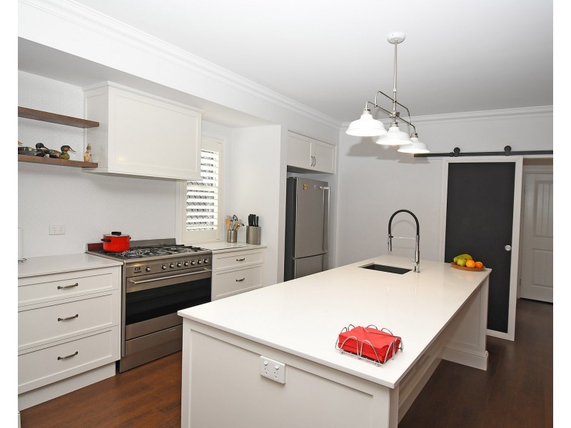 9 Bonita Court, Urangan QLD 4655