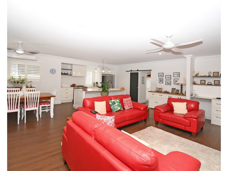 9 Bonita Court, Urangan QLD 4655