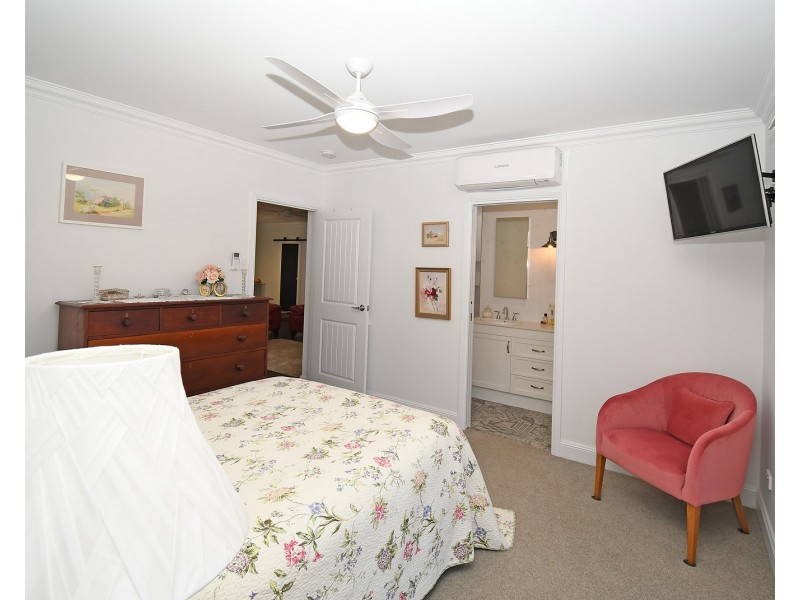 9 Bonita Court, Urangan QLD 4655