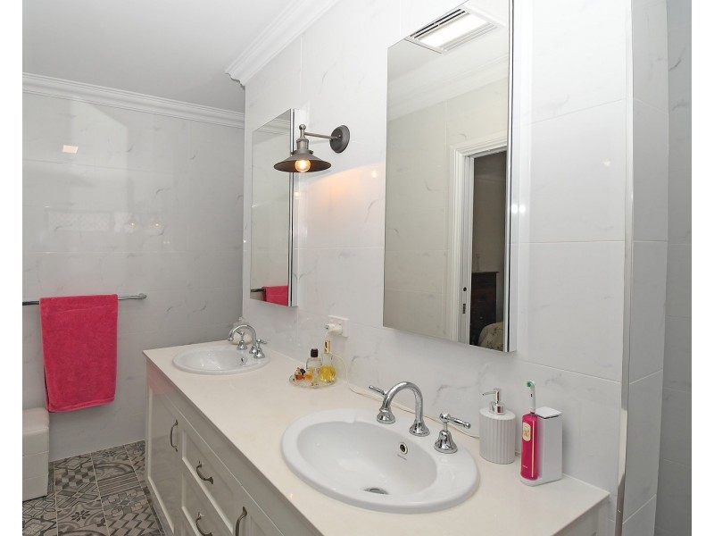 9 Bonita Court, Urangan QLD 4655