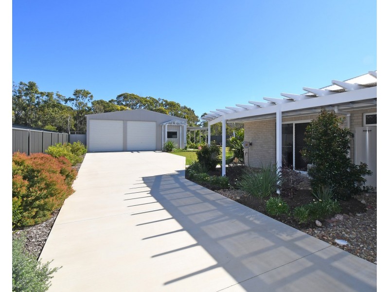 9 Bonita Court, Urangan QLD 4655