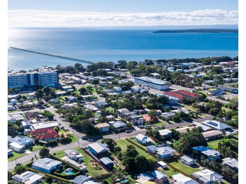 45 Shell Street, Urangan QLD 4655