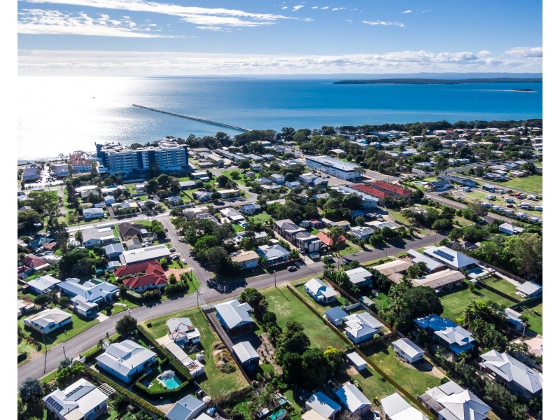 45 Shell Street, Urangan QLD 4655