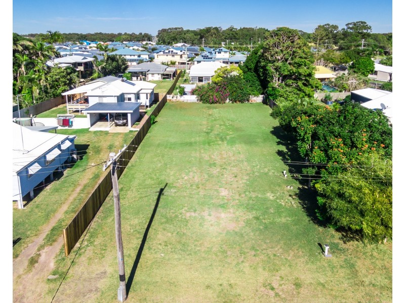 45 Shell Street, Urangan QLD 4655