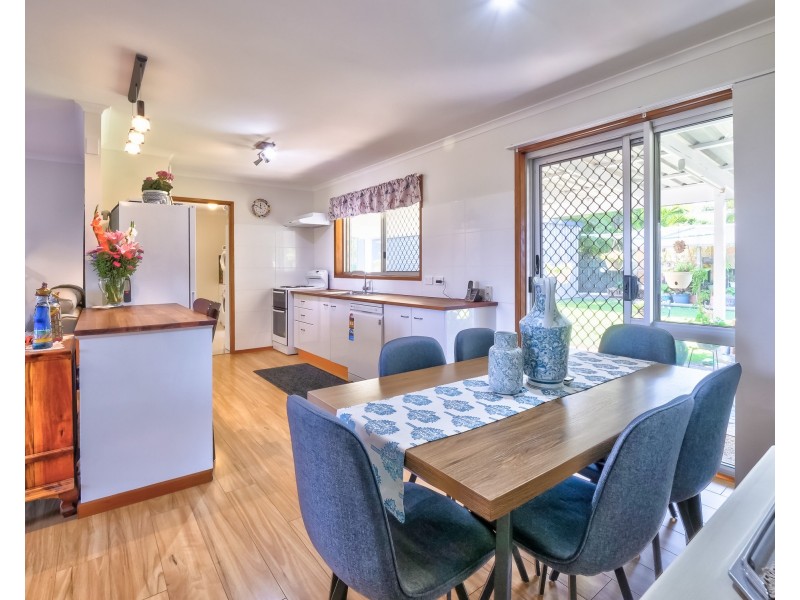 5 Capri Court, Point Vernon QLD 4655