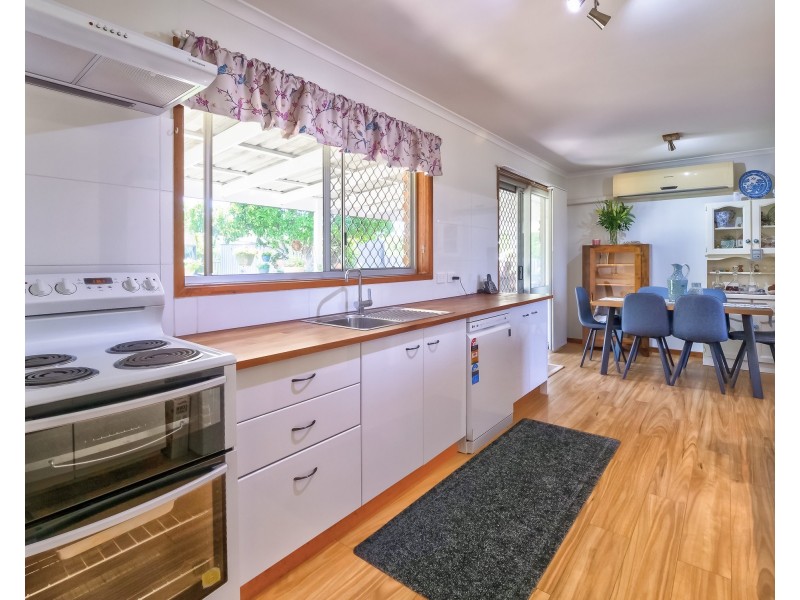 5 Capri Court, Point Vernon QLD 4655