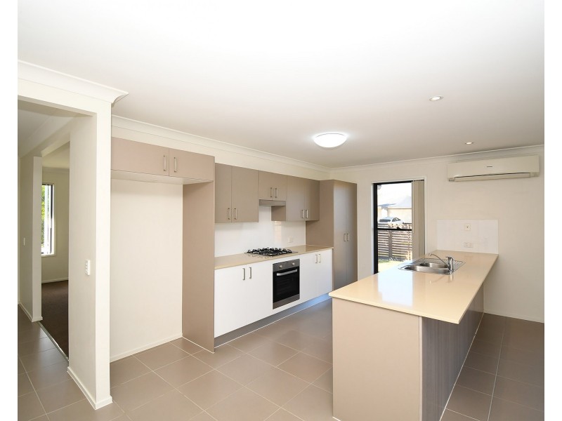 4 Mawson Court, Urraween QLD 4655