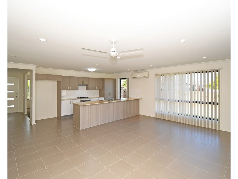 4 Mawson Court, Urraween QLD 4655
