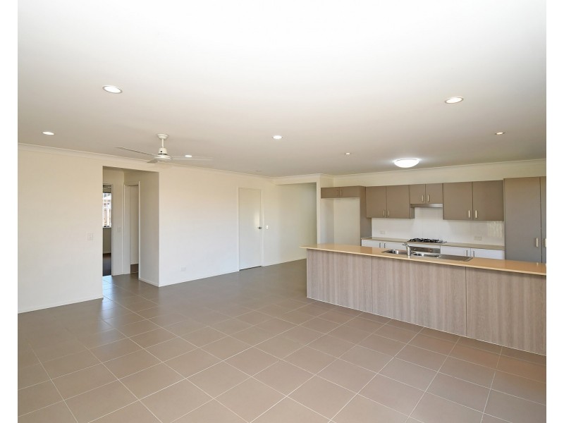 4 Mawson Court, Urraween QLD 4655