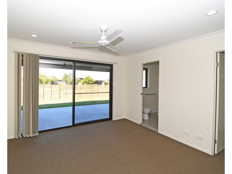 4 Mawson Court, Urraween QLD 4655