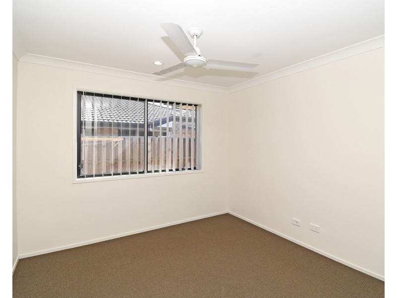 4 Mawson Court, Urraween QLD 4655